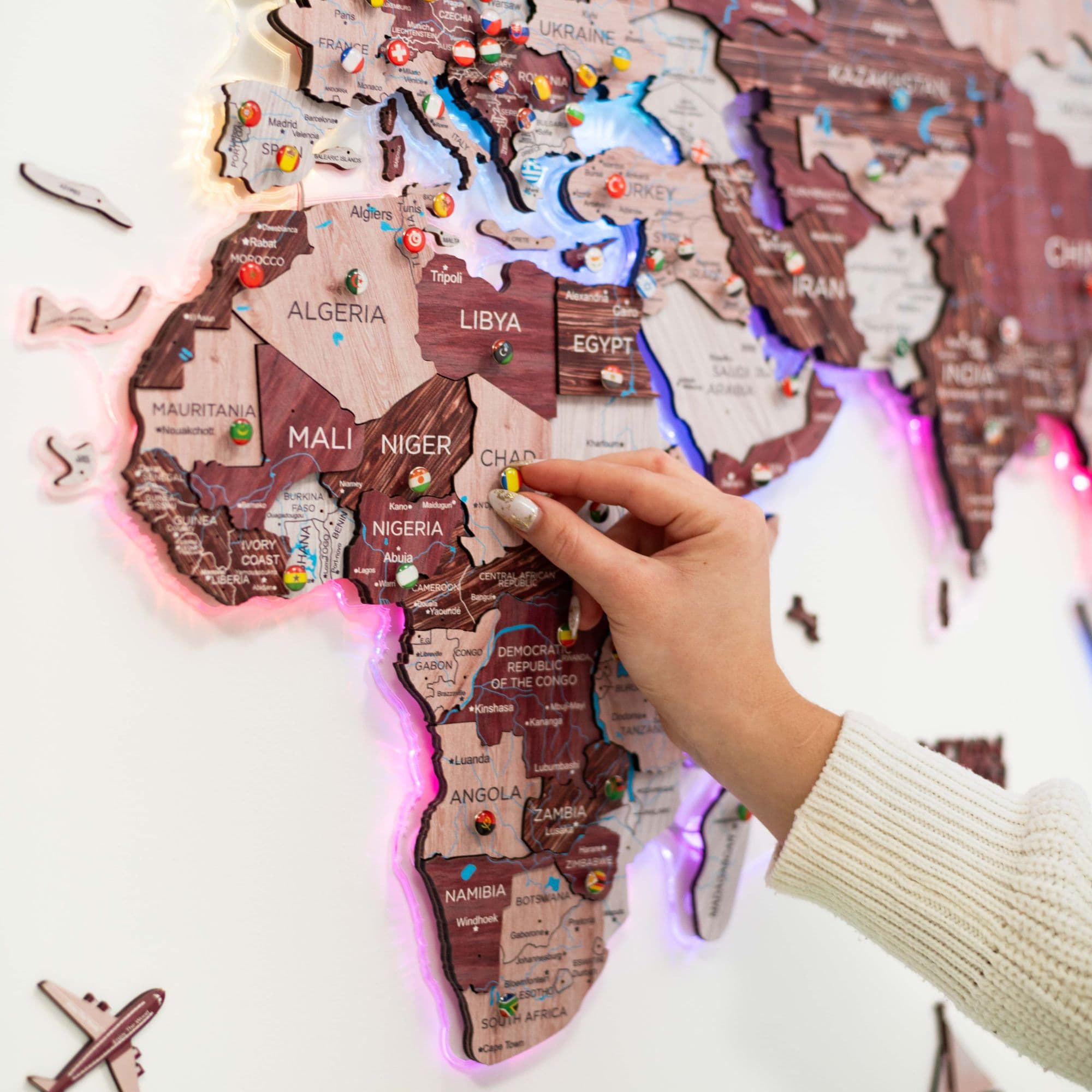 3D LUMINOUS LED Wooden World Map 2.0 Cappuccino