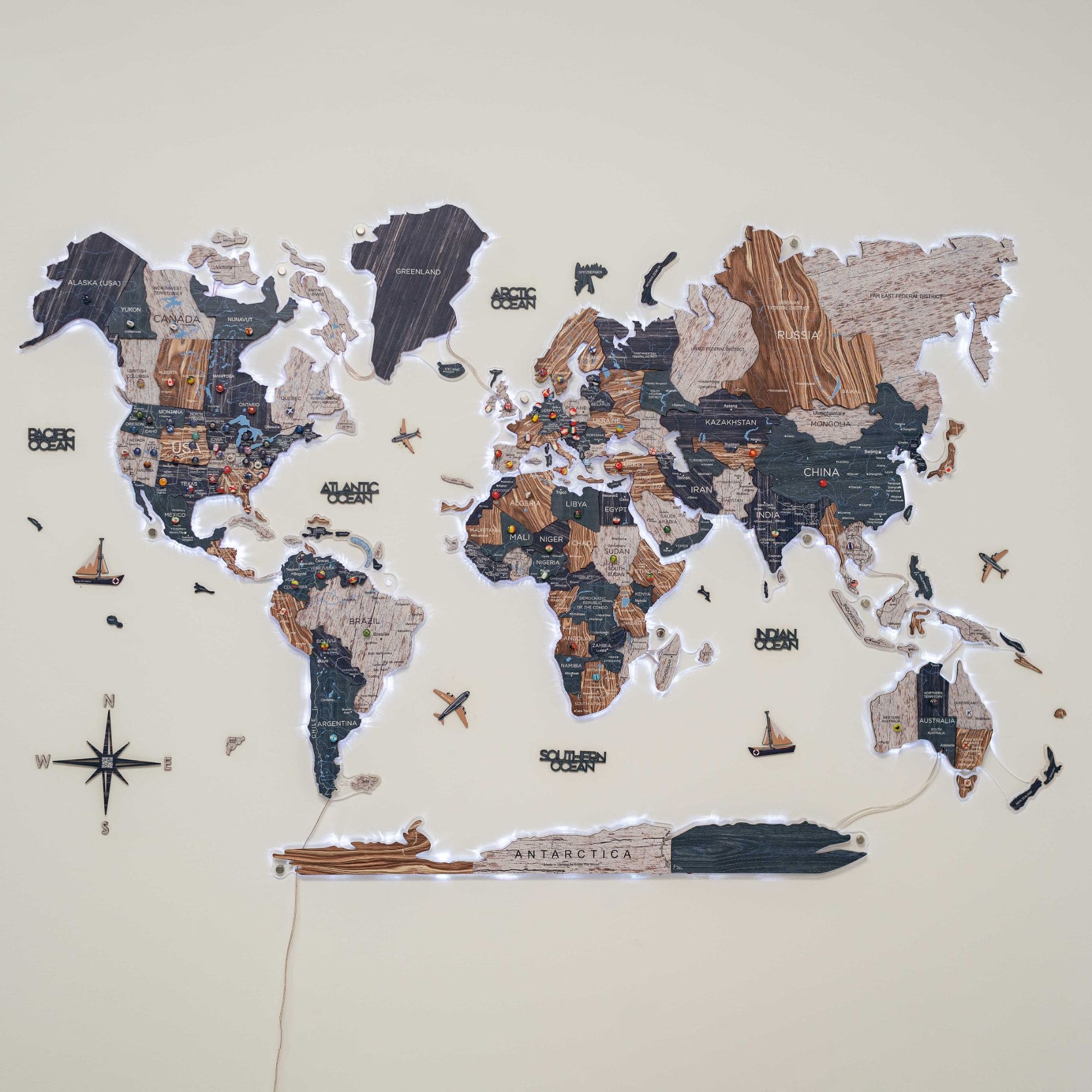 3D LUMINOUS LED Wooden World Map 2.0 Mystery