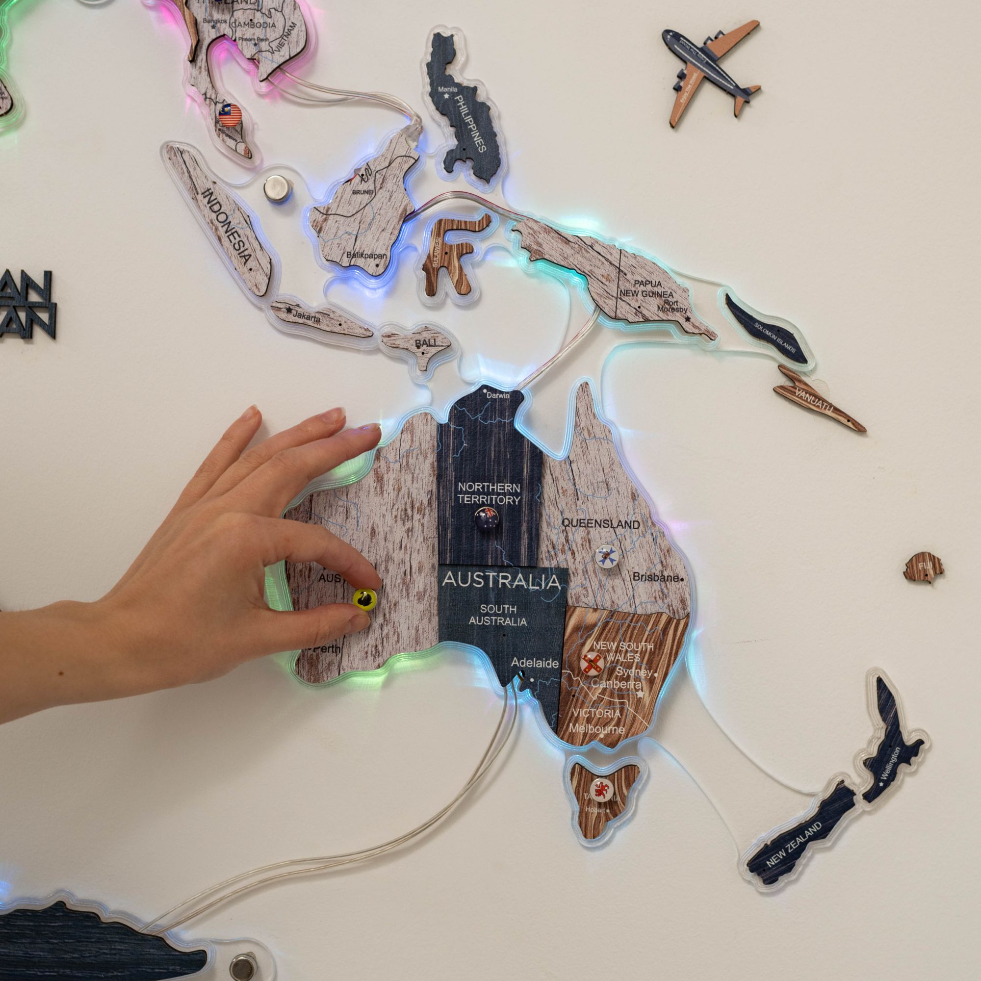 3D LUMINOUS LED Wooden World Map 2.0 Mystery