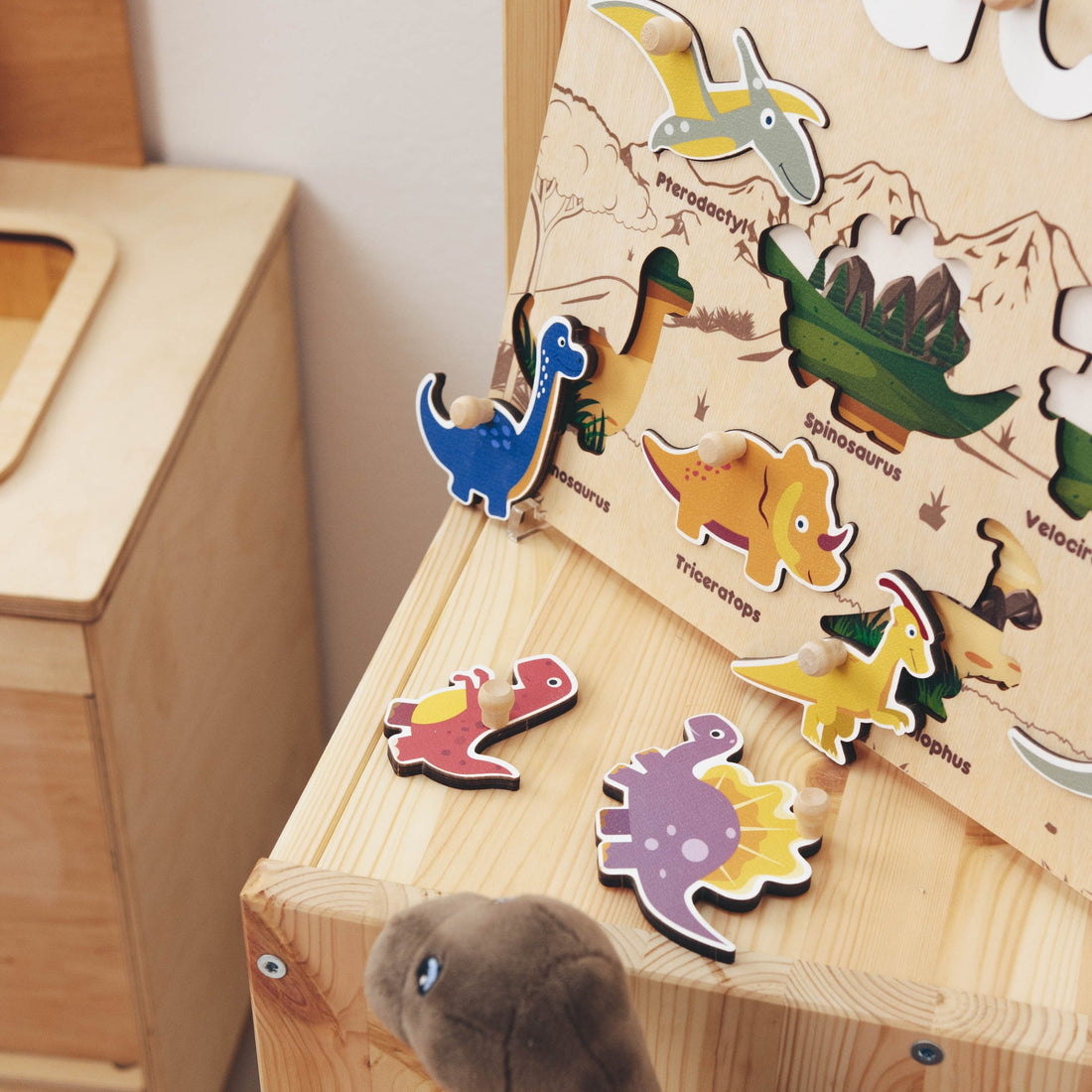 Dinosaurs Name Board
